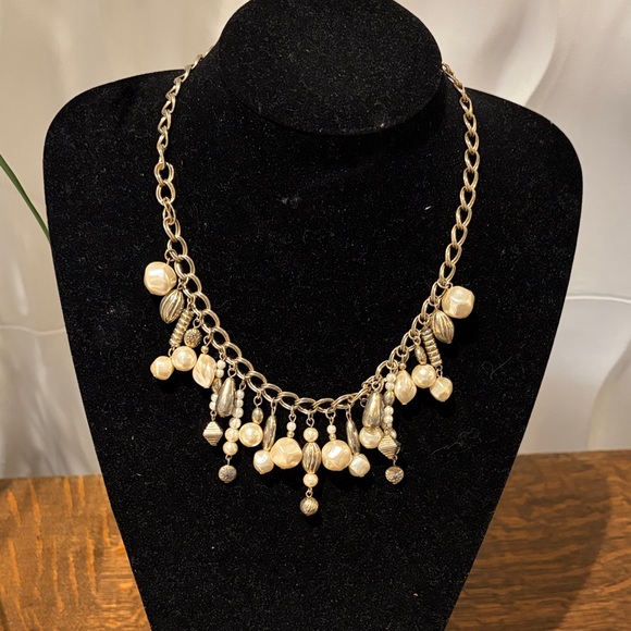 Korea Jewelry - Chic Gold and Cream Necklace